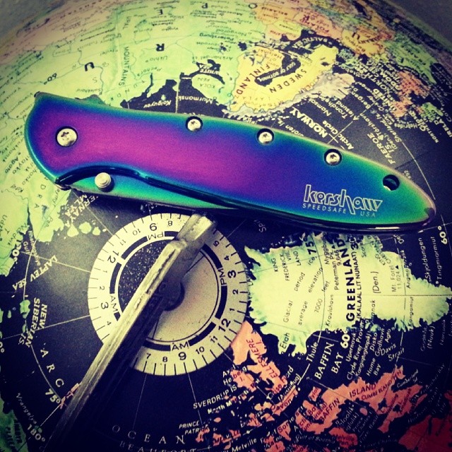 Awesome photo sent to us from one of our customers! This is their new baby, the Kershaw Rainbow Leek Knife 1660VIB. *Did you know? The beautiful iridescence of the 1660VIB is created by passing currents of electricity over the titanium oxide coating at varying intensities. Share yours with us at www.Kershaw-Knives.net kershaw kershawknives rainbow leek knife globe madeintheUSA edc folder iridescent science physics didyouknow KnifeSunday KnifeCommunity knifestagram knifefanatics