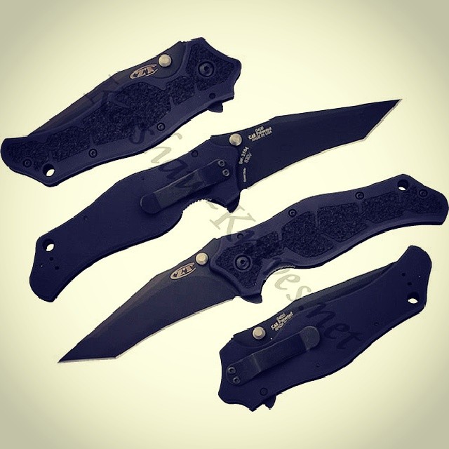Flashback Friday to the Zero Tolerance 0400! Recurved tanto blade made this ZT pretty sinister looking.. Anyone still carry one?? Share with us www.Kershaw-Knives.net kershaw zerotolerance zt knife tanto sinister edc recurve bladestagram fbf flashbackfriday