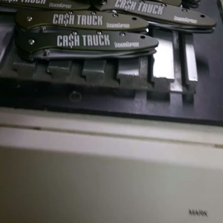 Laser engraving for a person we've been talking to on Facebook
Kershaw-Knives.net
#laserengraving #kershawknives #knives #customerservice #thankyouforyourbusiness