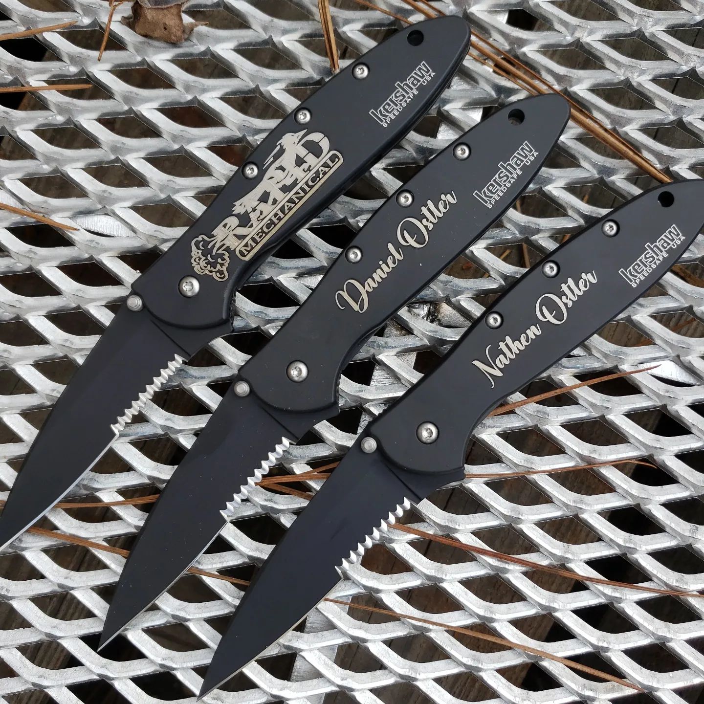 These Kershaw Leek model 1660CKTST turned out fantastic if we may say so ourselves!

Kershaw-knives.net 

#kershawknives #kershawleek #1660cktst